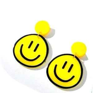 90s Vibe Smiley Face Earrings
